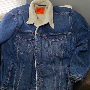 Mens Levi blue jean w/fur